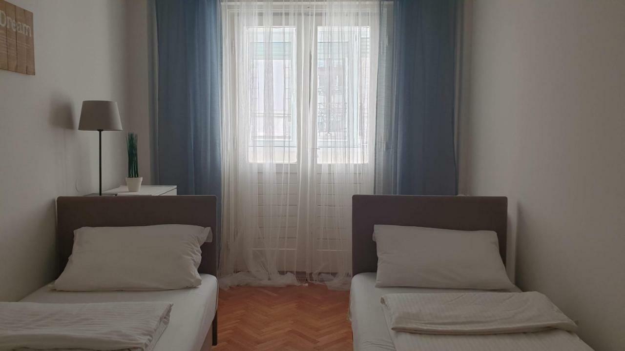 City Break Apartments - Palace 29 Beograd Ngoại thất bức ảnh